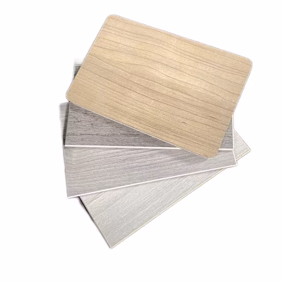 Pannello di copertura composito in legno di plastica per interni Boiserie in legno vinilico Decorativo Pannello a parete in PVC WPC con rivestimento scanalato 3D